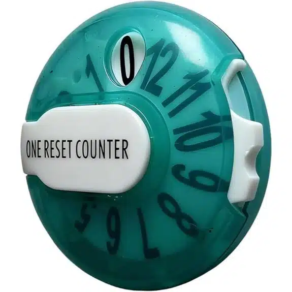 5 beste Golf-Score-Zähler, die Sie auf dem Platz ehrlich halten 3 Generischer Golfzähler mit Clip und Rückstellfunktion